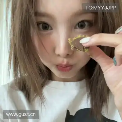 鲍秦心